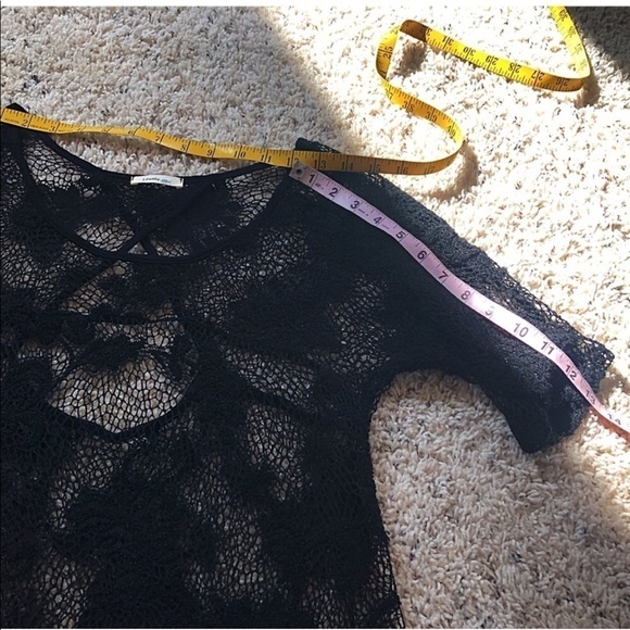 Lovely 153 black lace cut out elbow sleeve t… - Picture 6 of 10